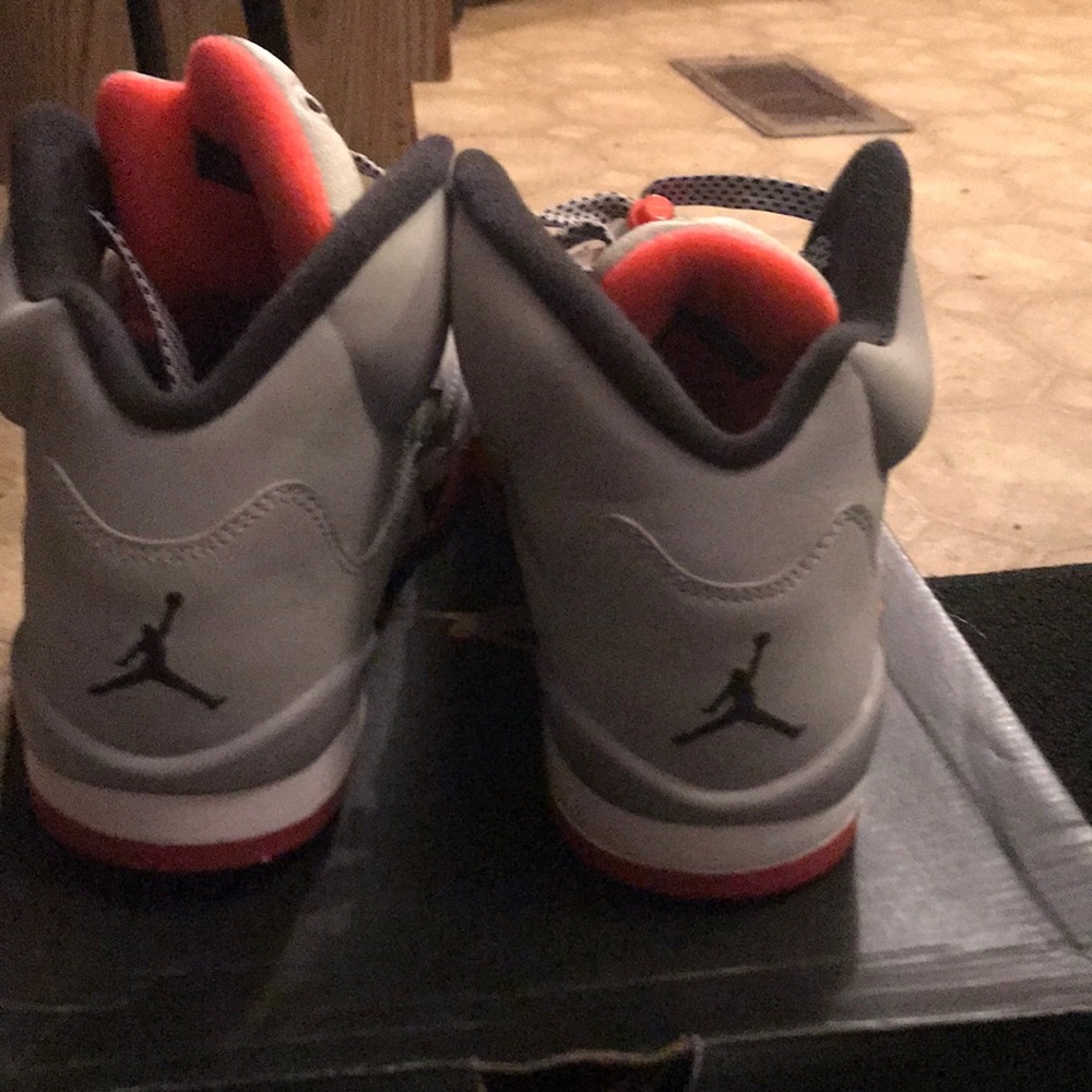 Jordan 5s - Picture 3 of 3